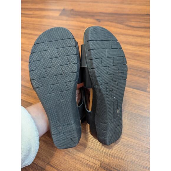 Baretraps Caley Black Strappy Wedge Sandals size 6.5 Comfort Wedge Sandals - Picture 5 of 5